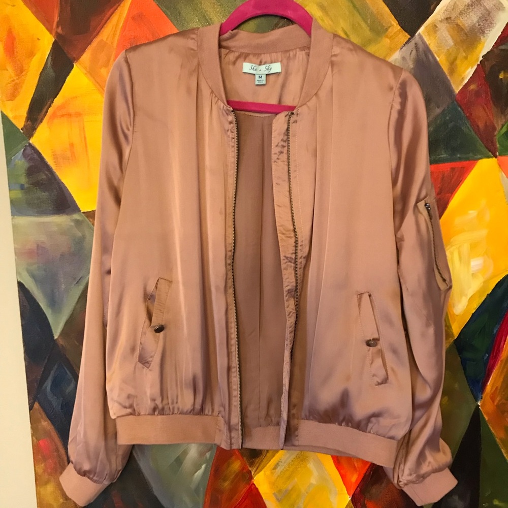 Lightweight bomber jacket